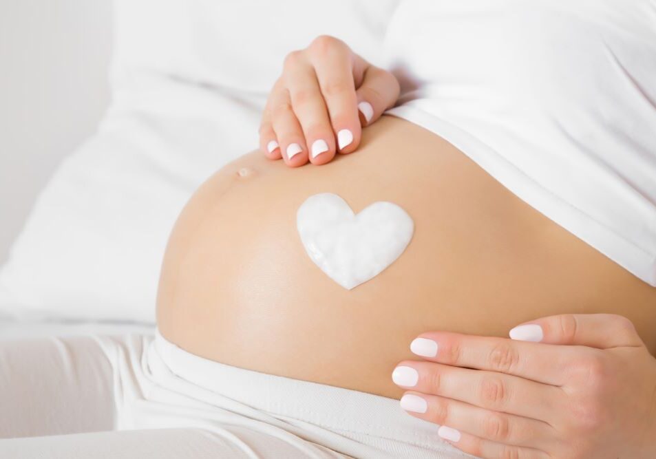 HOW TO SAFELY FIX COMMON SKIN CONCERNS IF YOU’RE PREGNANT